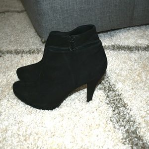 Heeled ankle booties